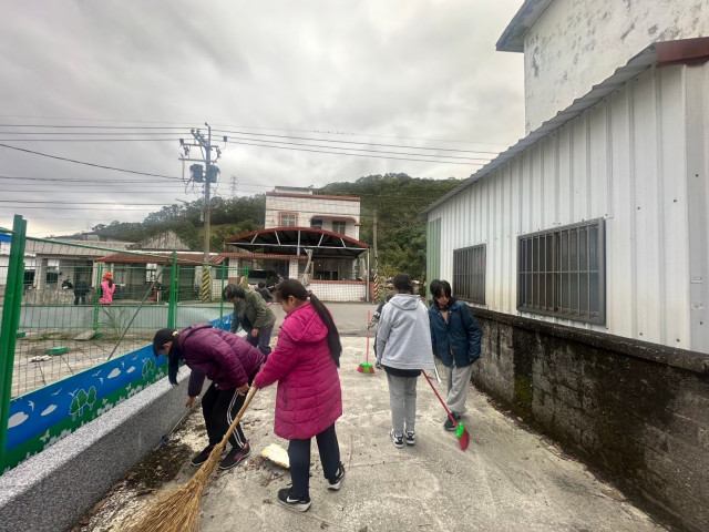 https://www.slps.hlc.edu.tw/uploads/tadgallery/2025_08_21/6287_LINE_ALBUM_期末大掃除+部落掃街_250811_6.jpg 