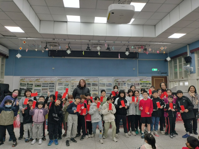 https://www.slps.hlc.edu.tw/uploads/tadgallery/2025_08_21/6290_LINE_ALBUM_優良寒假作業頒獎_250811_1.jpg 